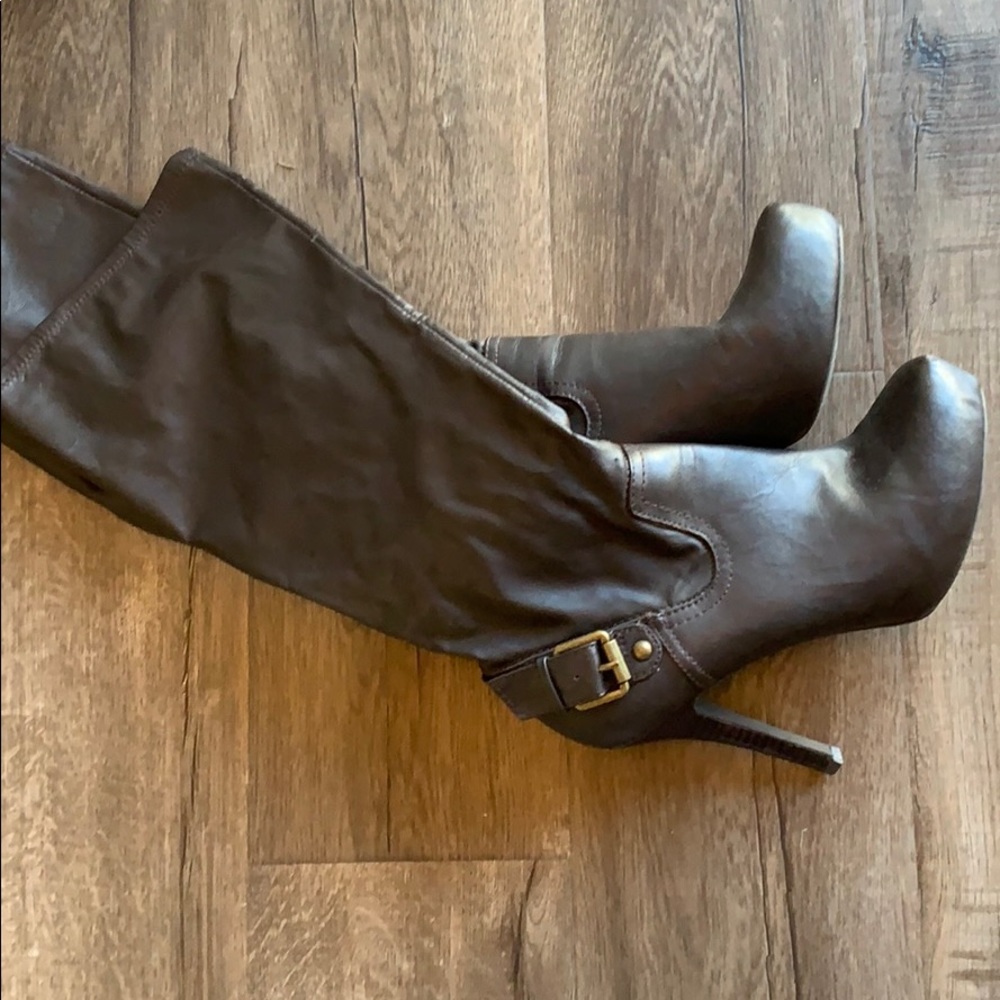 High heels boots